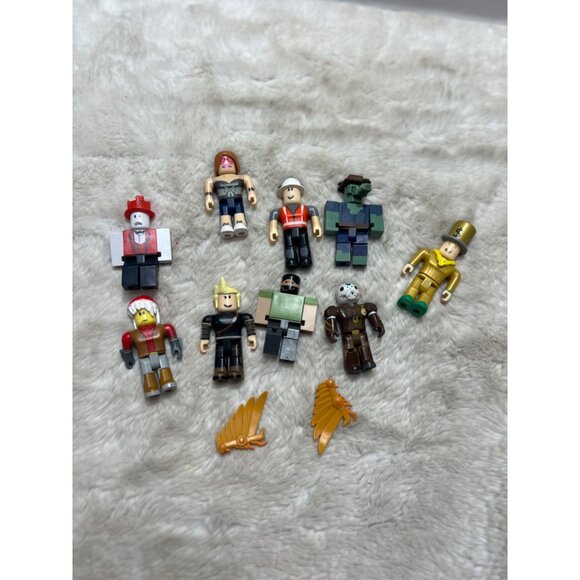 Roblox Figurine Bundle Character Collectibles Rare Mix Of Vintage & Modern Minia - Picture 5 of 5
